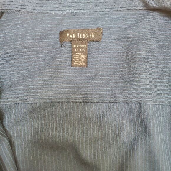 Men’s Van Heusen Navy Blue Long Sleeve Button Down Dress Shirt Size XL 17/17 1/2 - Picture 7 of 10
